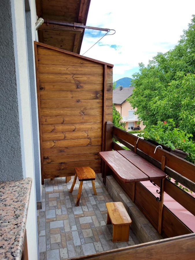 House Sara Apartment Korenica Exterior photo