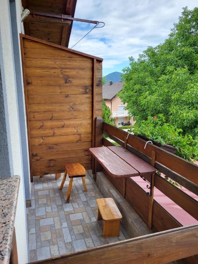 House Sara Apartment Korenica Exterior photo