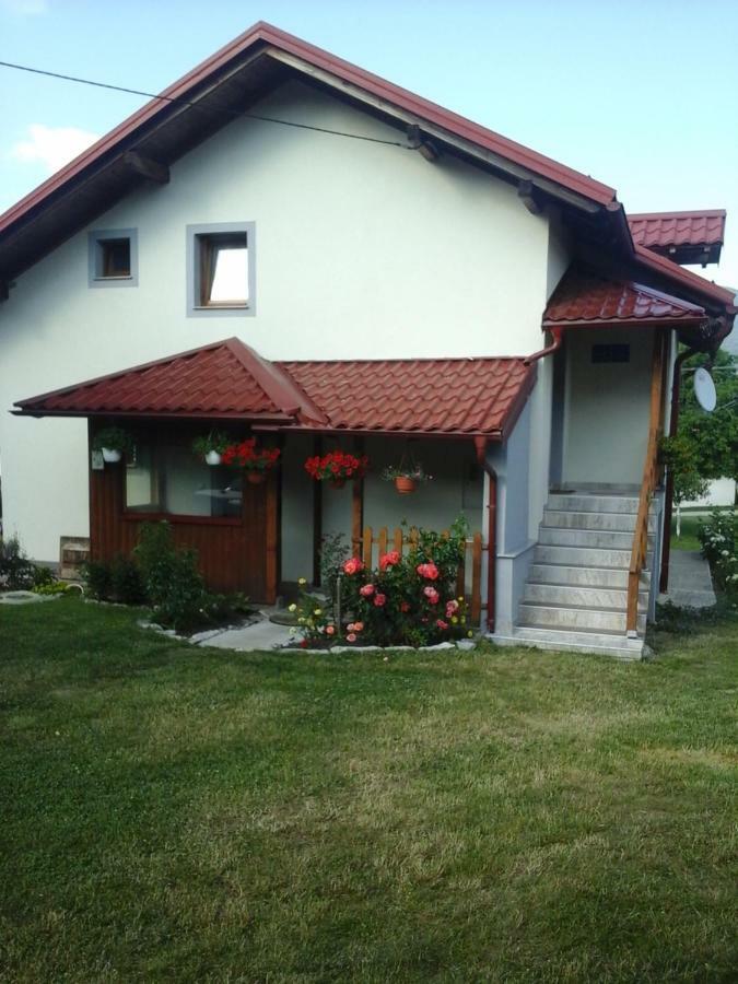 House Sara Apartment Korenica Exterior photo